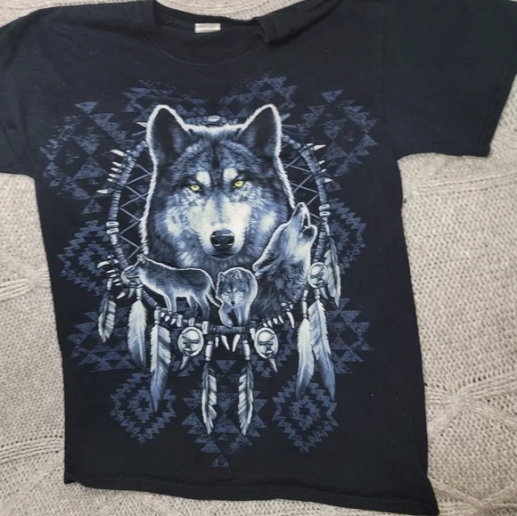 Vintage Wolf T-Shirt Native American Indian Dream Catcher Tribal Art - Picture 1 of 3